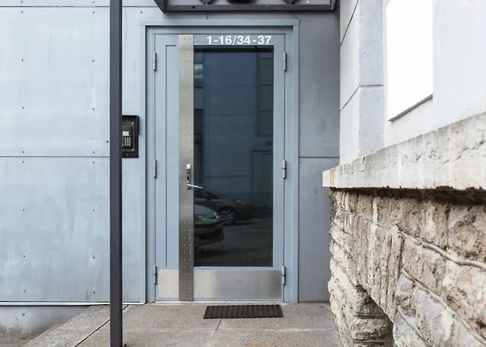 Lägenhet 3br & 4br *